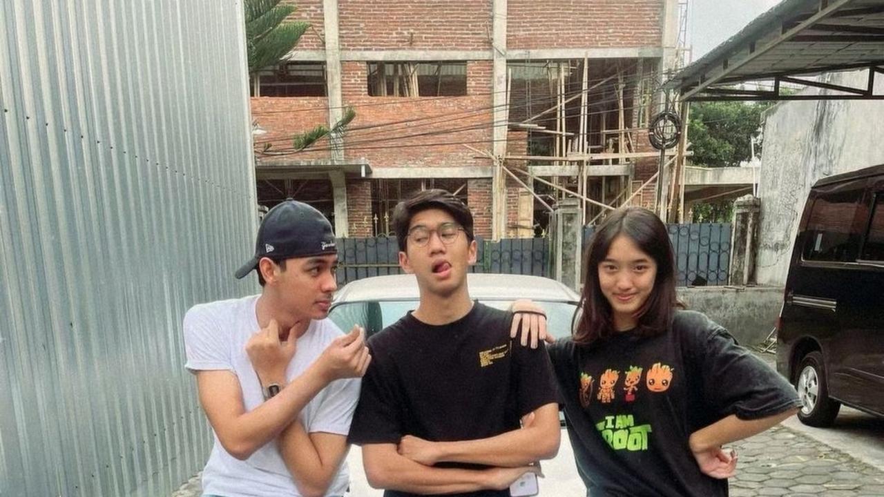 Duduk Bersama Sang Kakak