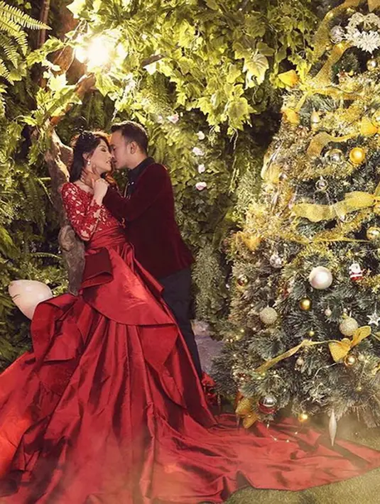 "4) Dia ingin di manja tp gak mau ngaku,dan kalau lg kangen sampe nangis krn rindu hihihi. Inilah karakter asli @sarwendah29 yg di hadapanku setiap hari, Love U," tutup Ruben dalam akun Instagram. (Instagram/ruben_onsu)