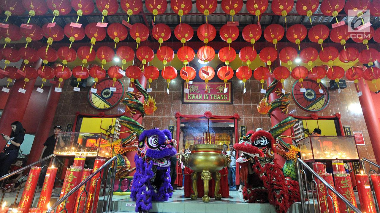 Barongsai Bersembahyang di Malam Imlek 2019