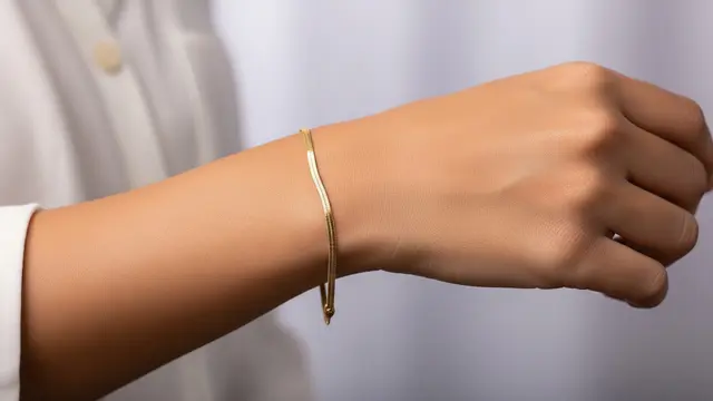 Model Gelang Emas Minimalis yang Lagi Tren 2026 Desain Rantai Ular (snake chain)