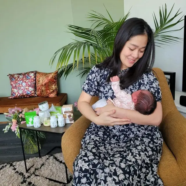 Potret Wajah Natural Gracia Indri Pasca Melahirkan