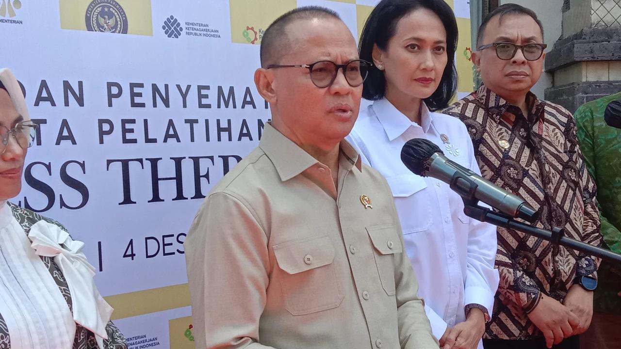 Menteri Mukhtarudin Target 700 Ribu PMI Kerja di Luar Negeri di 2026