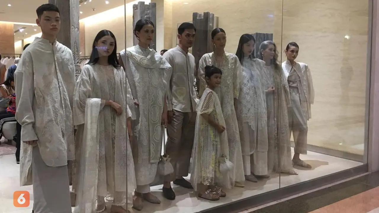 Sapto Djojokartiko Rilis Koleksi Idul Fitri 2023 Bernuansa Pastel