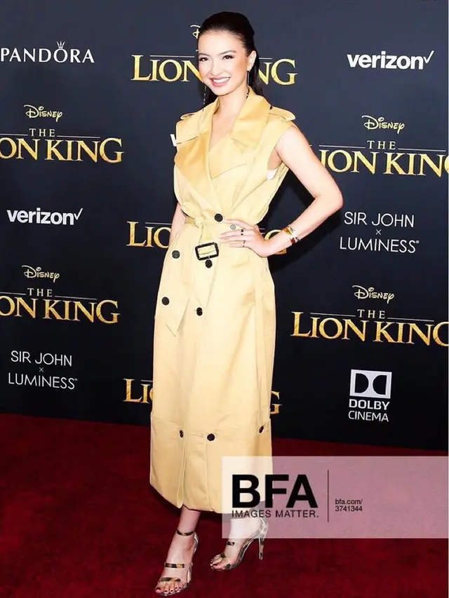 Raline Shah Saat Hadiri World Premier Film The Lion King di Amerika