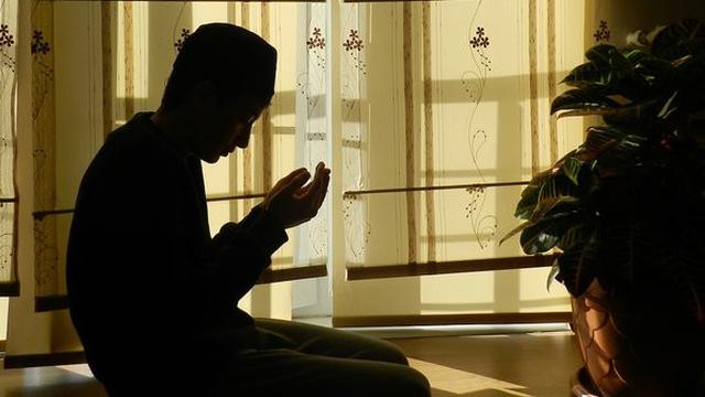 Ilustrasi berdoa. &copy;Pixabay/SuleymanKarakas