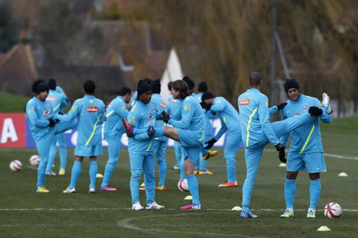 Persiapan tim 'Samba' menghadapi Timnas Inggris