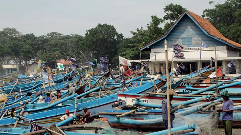 Ratusan Nelayan Demo Pihak Leasing