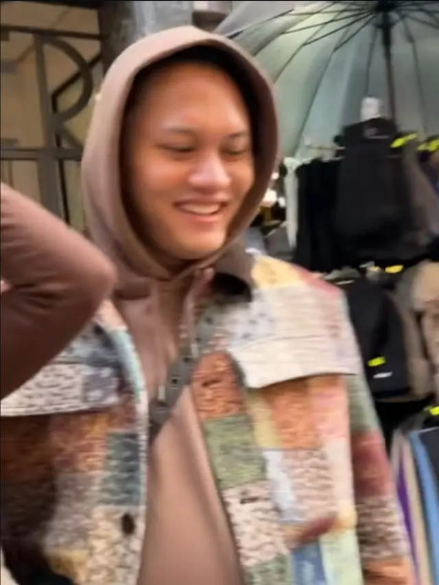 Mahalini Berhijab