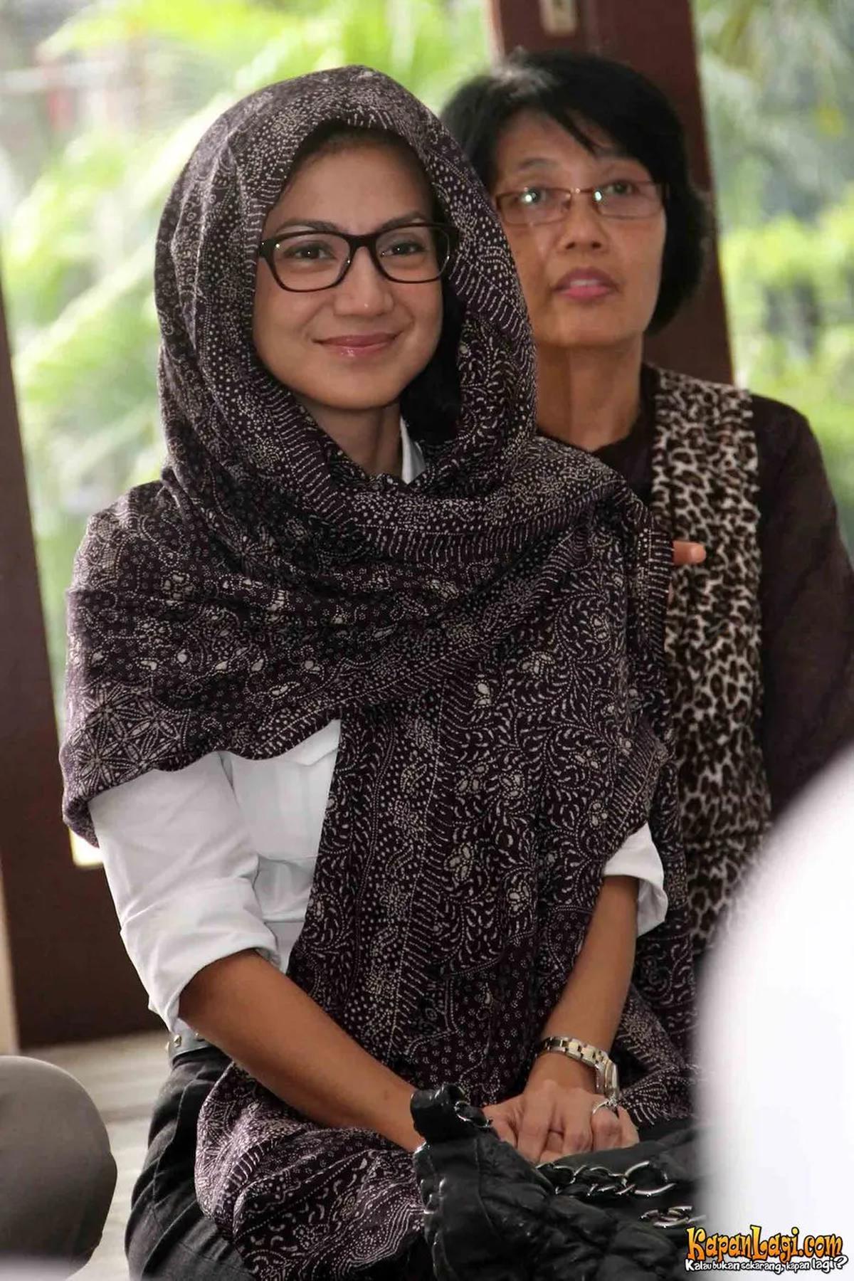 Wanda Hamidah membantah aksi sosial yang ia lakukan demi pencitraan.