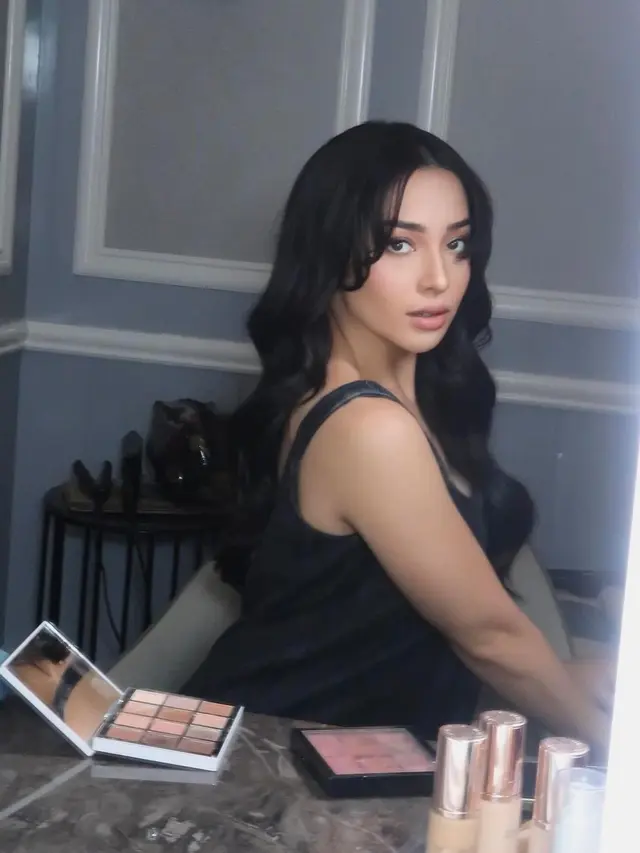 Nikita Willy dengan rambut tergerai panjang (Instagram/nikitawilly94)