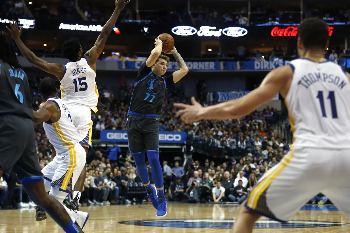 Luka Doncic memimpin Mavericks mengalahkan Warriors