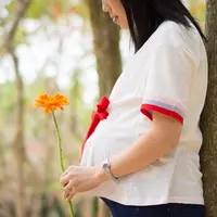 Melahirkan/copyright: unsplash/paul lin