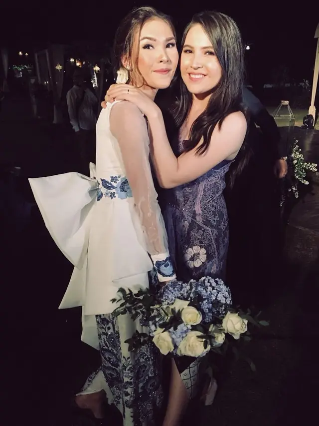 Potret kedekatan Olivia Jensen dengan kembaran