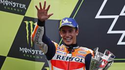 1. Marc Marquez (Repsol Honda) -  US$14.5 juta atau Rp210 miliar per tahun. (AP/Eric Alonso)