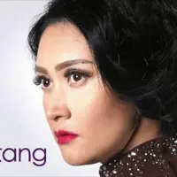 Maya Urbach, kakak kandung Nafa Urbach menjelaskan bahwa Zack Lee sempat menghujat dirinya saat membahas anaknya, Mikhaela Lee Jowono yang sedang sakit.