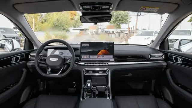 Interior Geely Emgrand generasi kelima