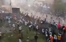 Suporter Sepak Bola Rusuh, 56 Orang Tewas Saat Berdesak-desakan di Stadion