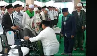 Momen Hangat Prabowo Sungkem ke Kiai Sepuh di Muktamar NU