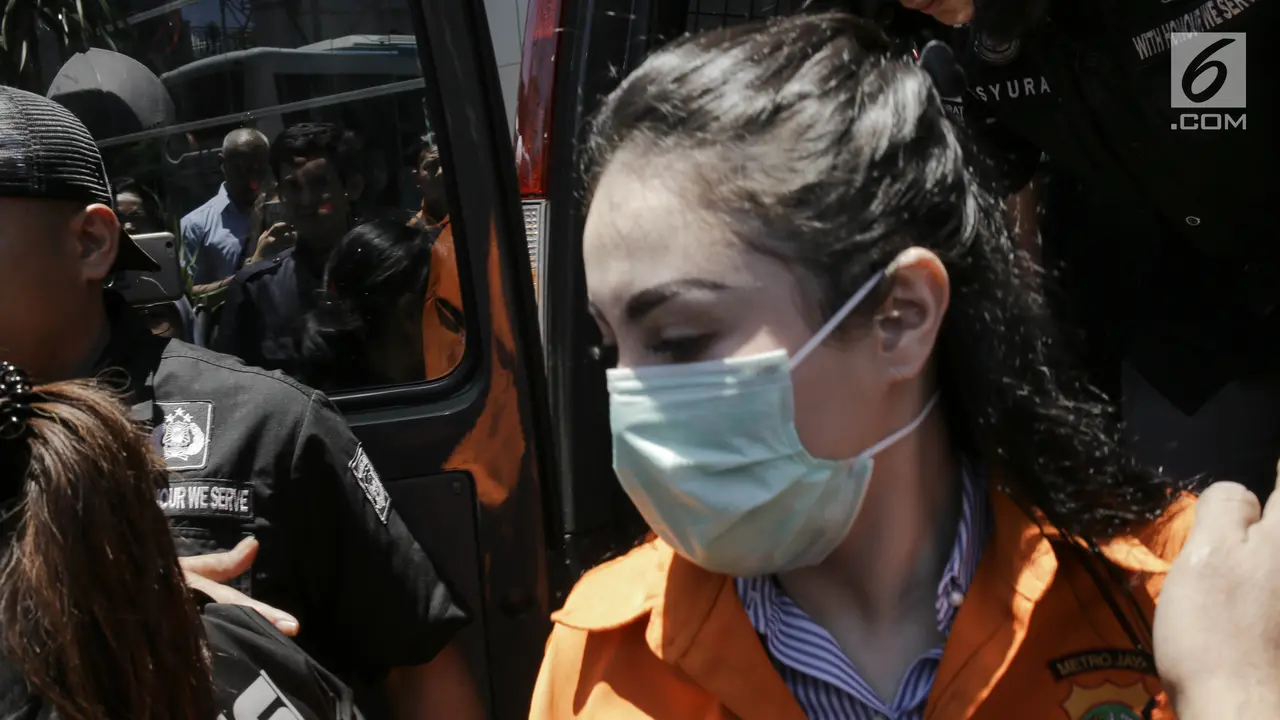 Jennifer Dunn di Kejaksaan Negeri Jakarta Selatan