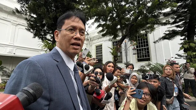 Menteri Keuangan (Menkeu) Purbaya Yudhi Sadewa saat ditemui awak media di Istana Negara.