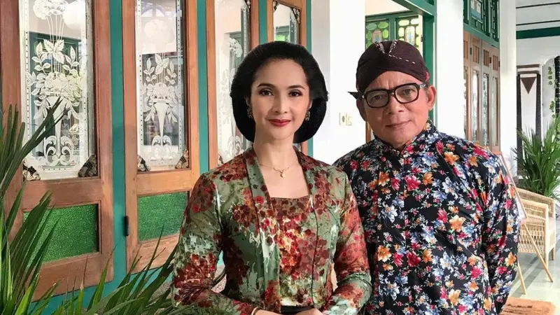 Maudy Koesnaedi dan Mathias Muchus