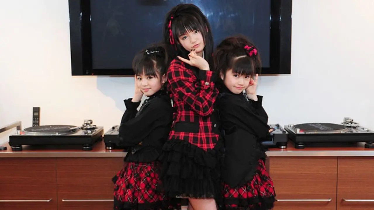 baby-metal-131118b.jpg