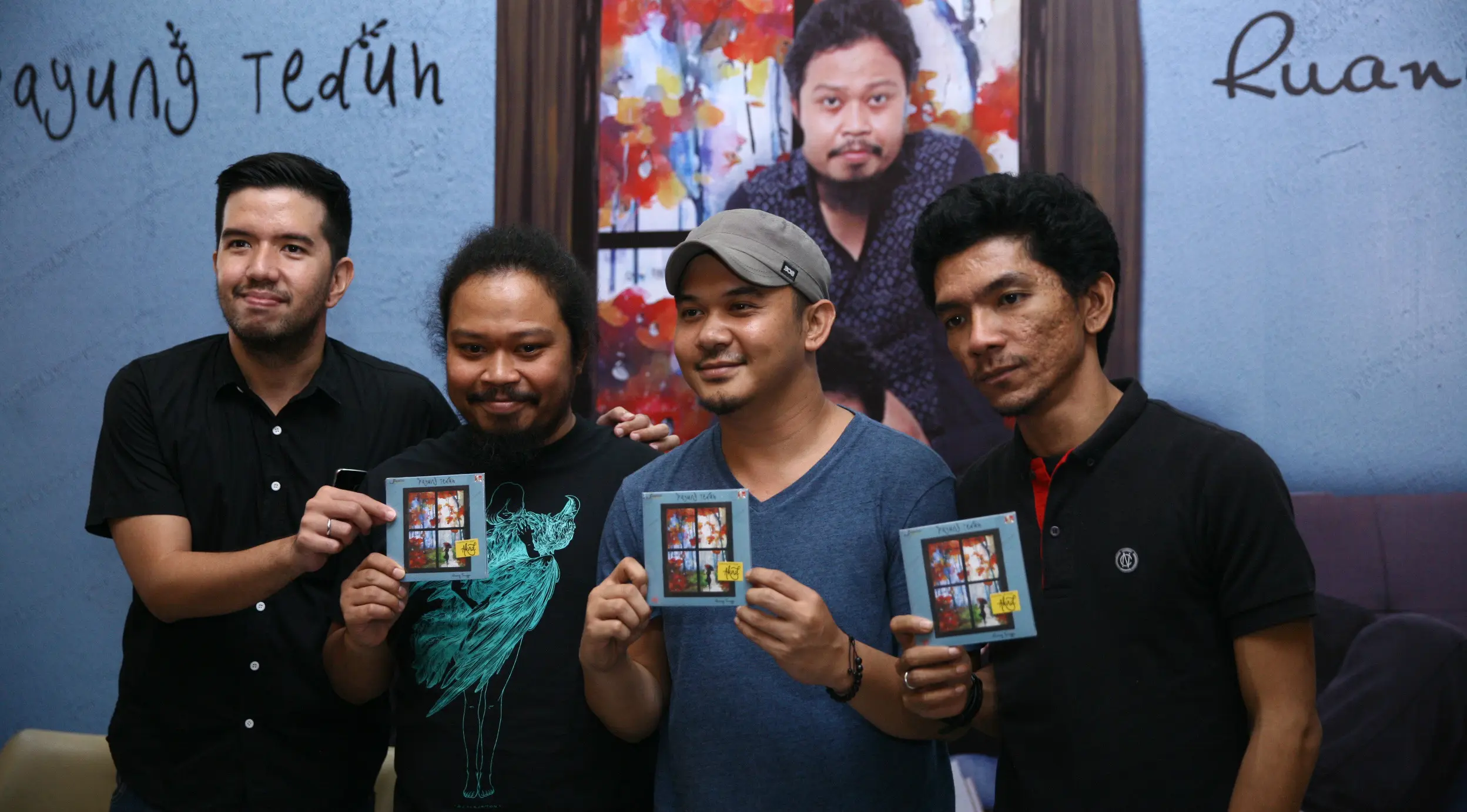 Payung Teduh (Nurwahyunan/Bintang.com)