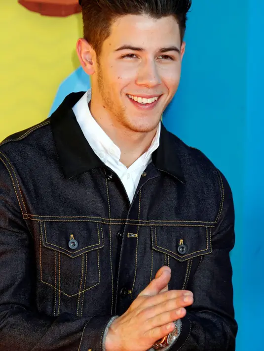 Dalam wawancara terbarunya bersama Daily Star Online, Nick Jonas pun diberondong pertanyaan seputar kebenaran dirinya berhubungan dengan sesama jenis di luar perannya. (Bintang/EPA)