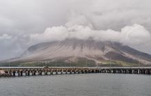 FOTO: Pantauan Gunung Ruang, Dampak Letusannya Berpotensi Picu Tsunami 25 Meter