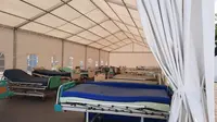 Tenda serbaguna yang dibangun BPBD Provinsi Jawa Barat di rumah sakit rujukan COVID-19