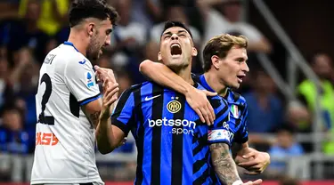 Ekspresi penyerang Inter Milan, Lautaro Martinez (tengah) saat pertandingan sepak bola Liga Italia Serie A melawan Atalanta di Stadion San Siro, Milan pada tanggal 30 Agustus 2024 atau Sabtu 31 Agustus 2024 dini hari WIB. (Piero CRUCIATTI/AFP)