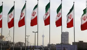 Bendera Iran (Atta Kenare / AFP PHOTO)