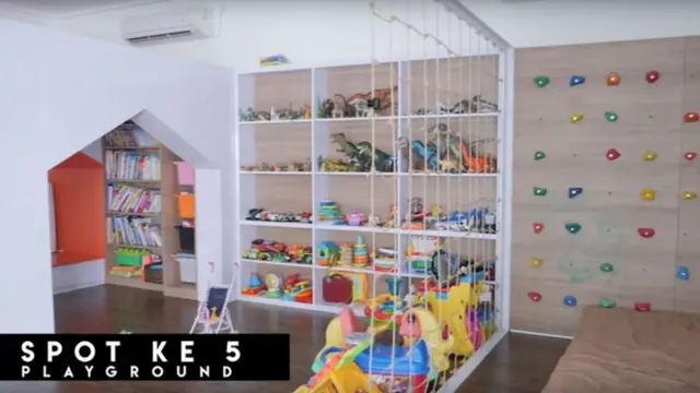 Playground Rumah Shireen Sungkar dan Teuku Wisnu