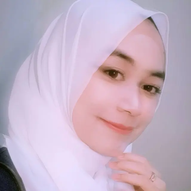 6 Potret Ulfa Rahmawati, Wanita yang Disebut Mirip Anisa Rahma