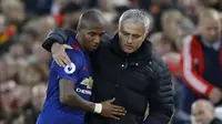 Young: Tahan Liverpool, MU Tunjukkan Semangat Luar Biasa