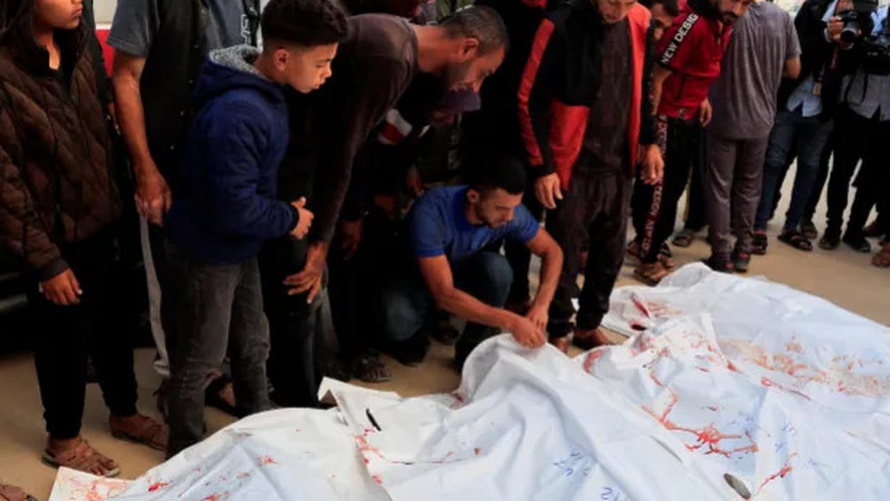 Israel Sengaja ‘Pikat' Warga Gaza yang Kelaparan dengan Bantuan Makanan Lalu Ditembaki, Bunuh 102 Orang dalam 8 Hari