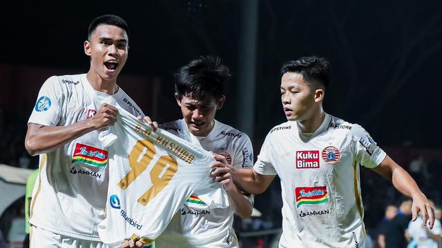 Firza Andika - Persik Kediri Vs Persija Jakarta di BRI Liga 1 2023/2024