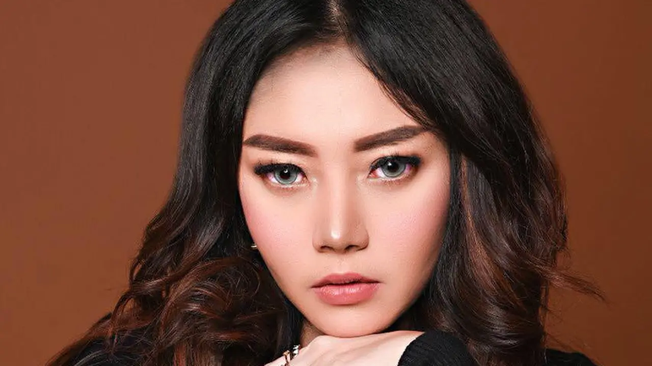 Iva Lola eks Trio Macan