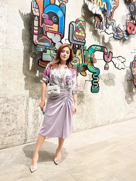 [Instagram/dhenaaldhaliadevanka]