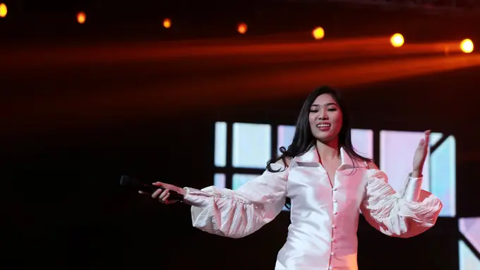 [Bintang] Isyana Sarasvati