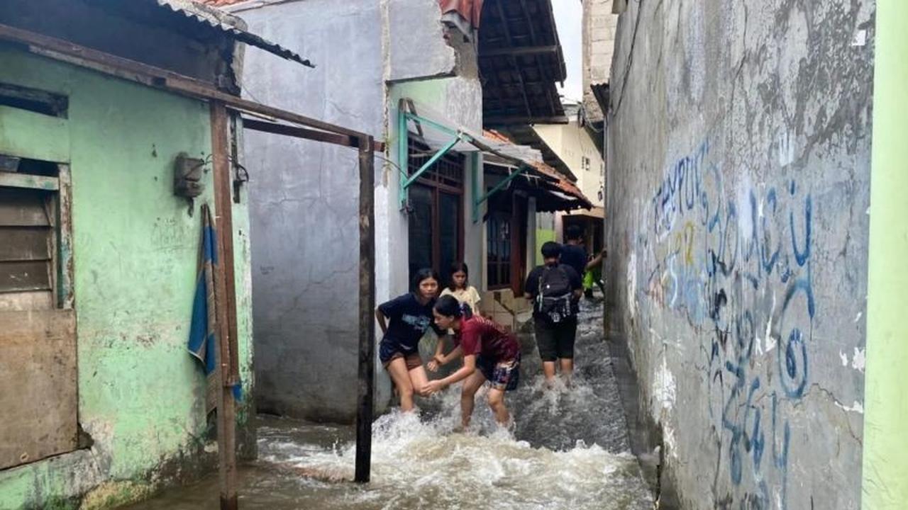 Tanggul Baswedan Jebol Picu Genangan, SDA Jaksel Bangun Turap Batu Kali Sepanjang 40 Meter