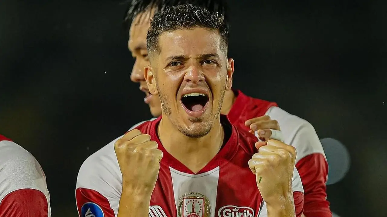 FOTO Alexis Messidoro, Persis Solo