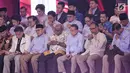 Sejumlah tokoh politik pendukung Capres Cawapres nomor urut 02 terlihat berdoa sebelum Debat Capres Cawapres 2019 di Hotel Bidakara, Jakarta, Kamis (17/1). (Liputan6.com/Faizal Fanani)