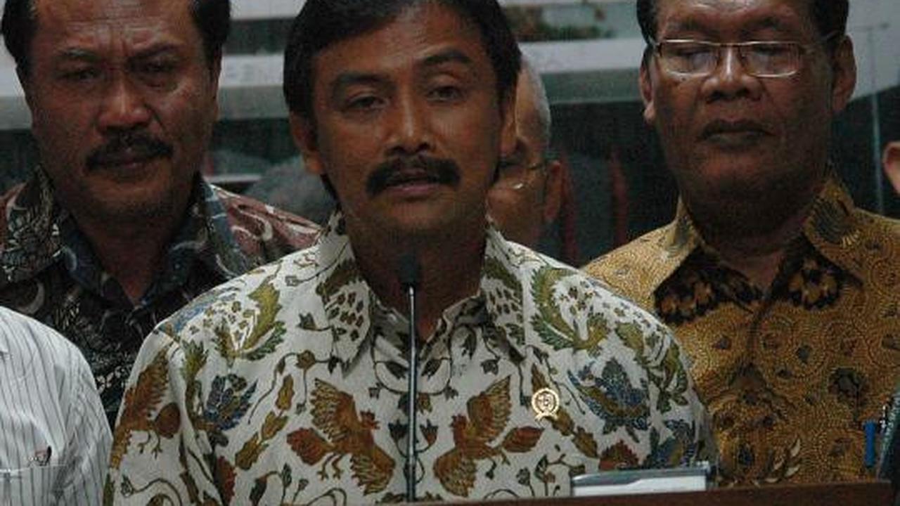 Jadi tersangka, Menpora Andi Mallarangeng mundur