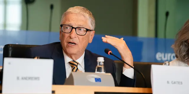 Bill Gates Bunyikan Alarm Gelombang PHK Imbas Perkembangan AI
