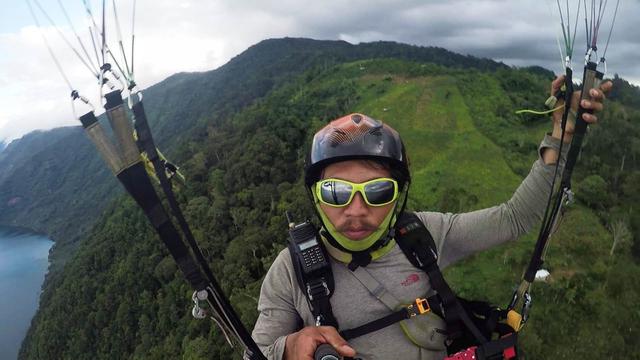 Pilot Paralayang Sumsel Terbang Bebas Menuju Porprov 2023