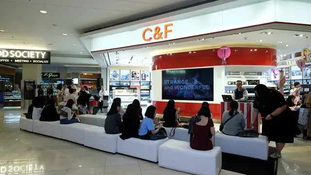 Belanja Parfum, Makeup, dan Skincare Sekarang Bisa di 1 Tempat