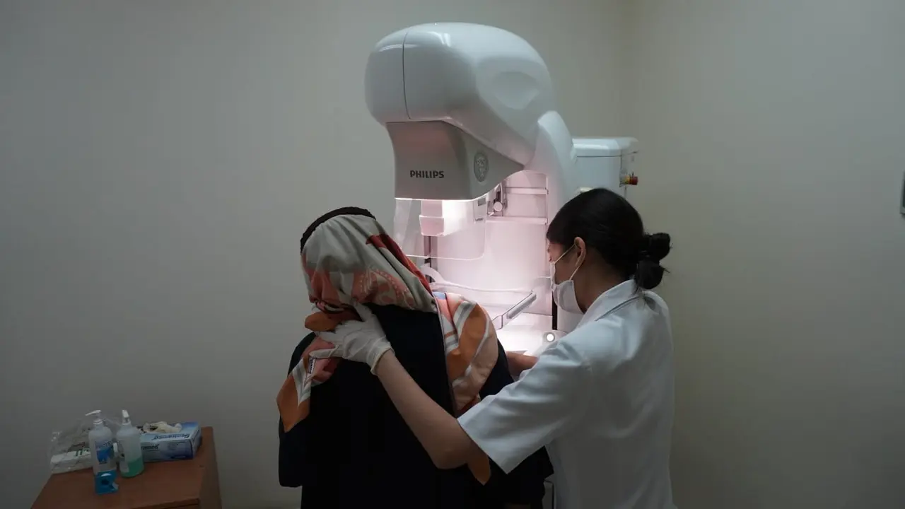 PT Siloam International Hospitals Tbk. (SILO) melanjutkan program deteksi dini kanker payudara bertajuk program #SELANGKAH atau Semangat Lawan Kanker, pada 2024. (Dok SILO)