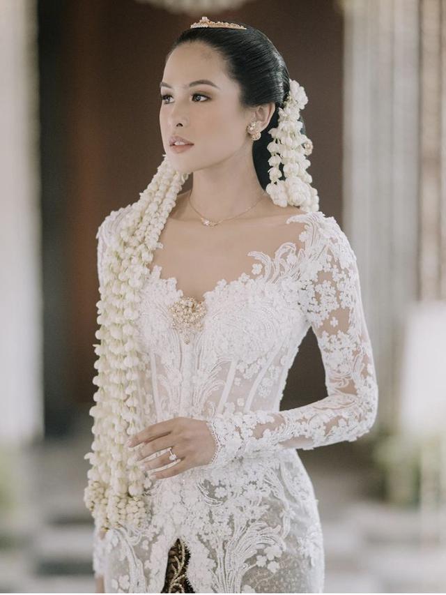 Maudy Ayunda Menikah Hari Ini Kenakan Perhiasan dari Brand Lokal