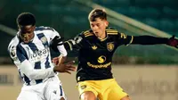 Pesan Baru Wonderkid MU untuk Michael Carrick: Hattrick Nih Bos!